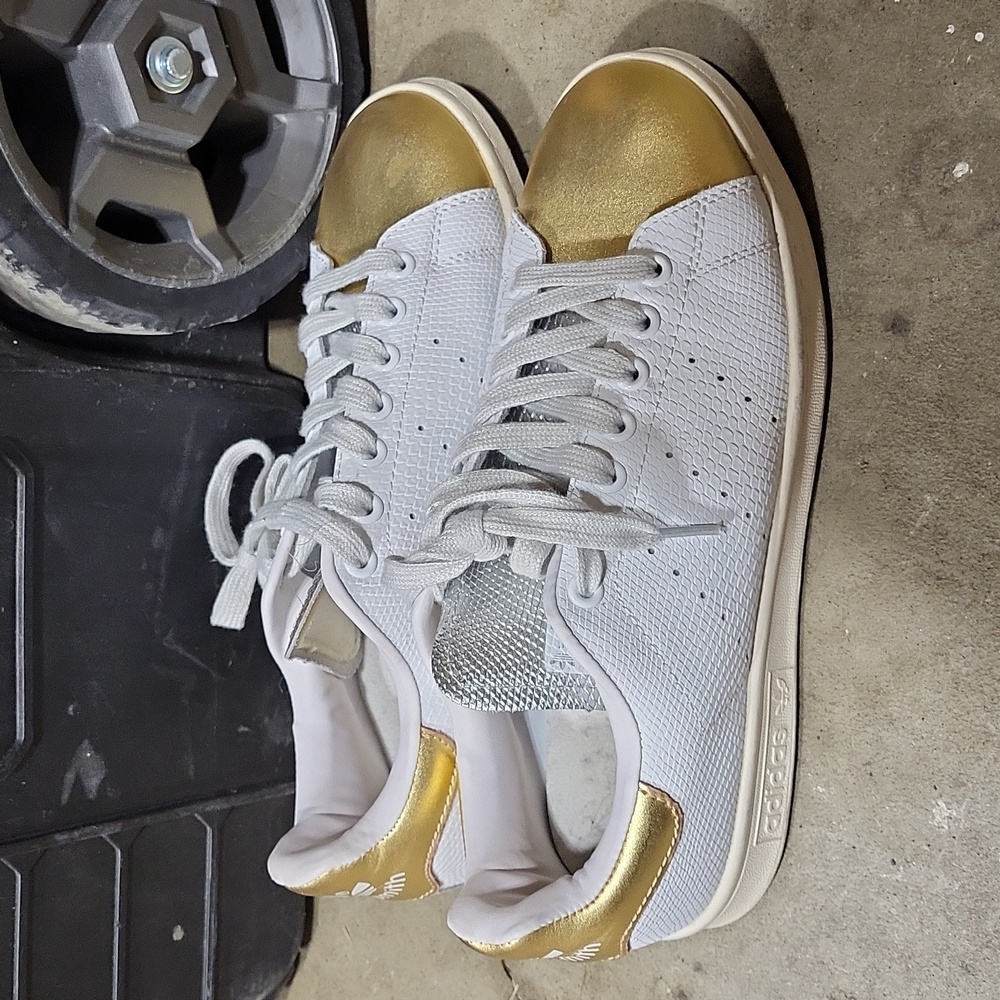 Adidas Stan Smith Gold Sneakers